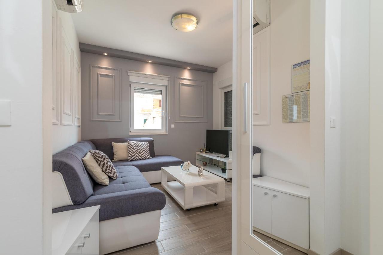 Apartman Lorena Trogir Eksteriør billede