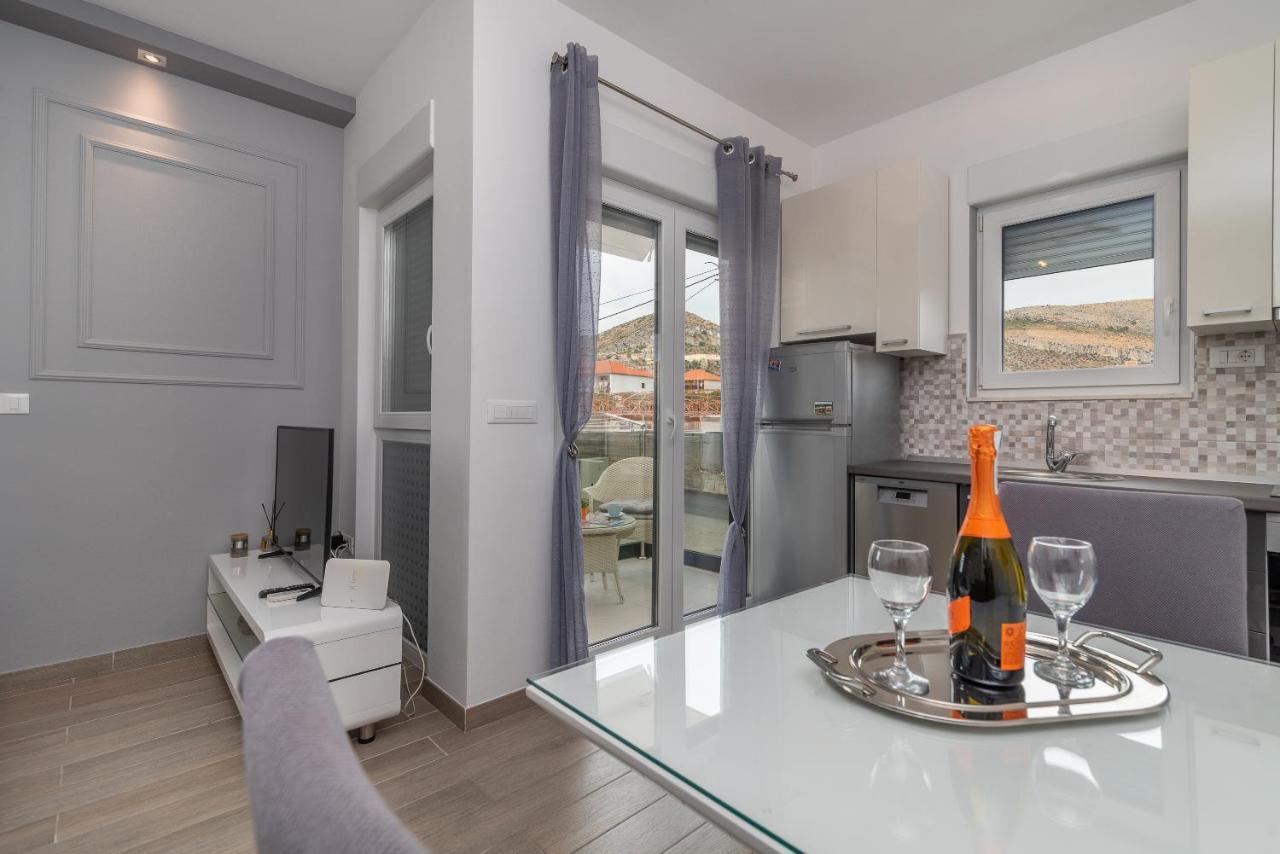 Apartman Lorena Trogir Eksteriør billede