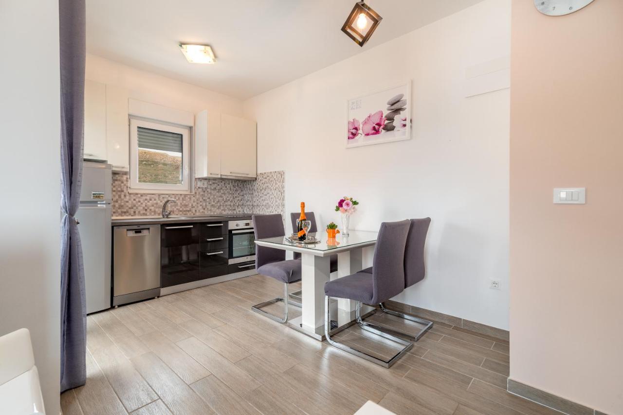 Apartman Lorena Trogir Eksteriør billede