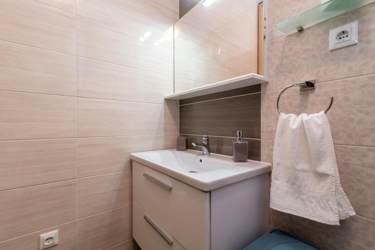 Apartman Lorena Trogir Eksteriør billede