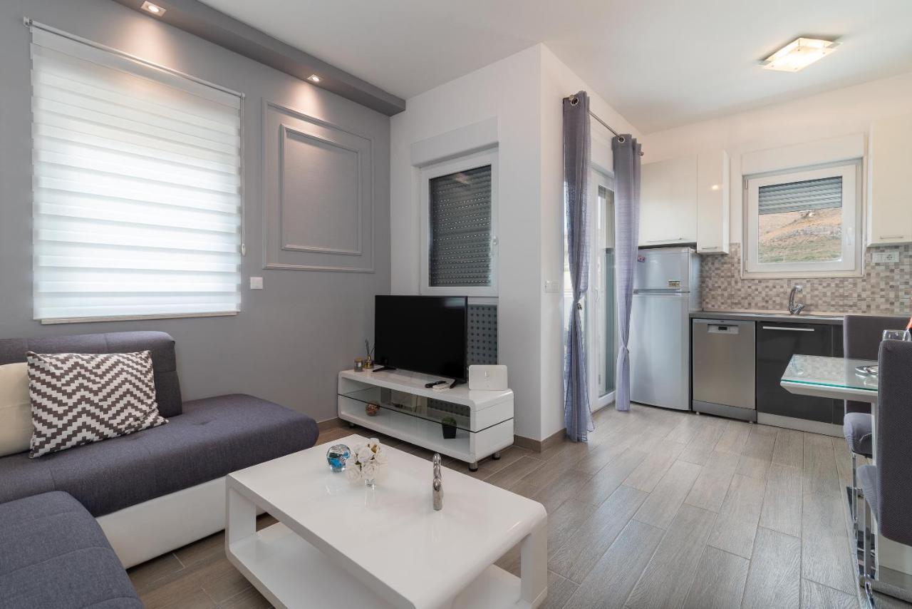 Apartman Lorena Trogir Eksteriør billede