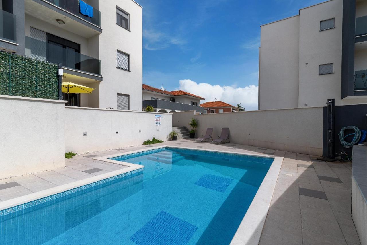 Apartman Lorena Trogir Eksteriør billede