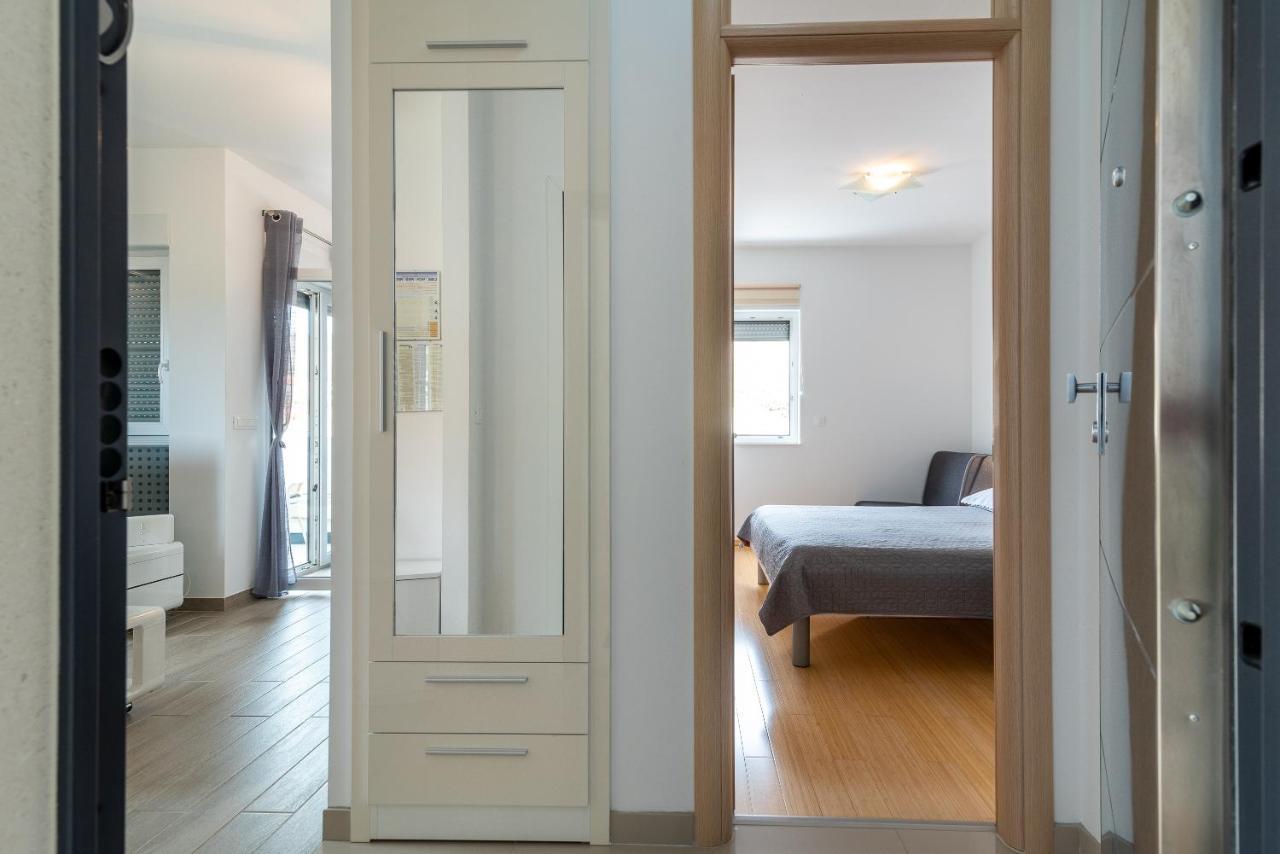 Apartman Lorena Trogir Eksteriør billede